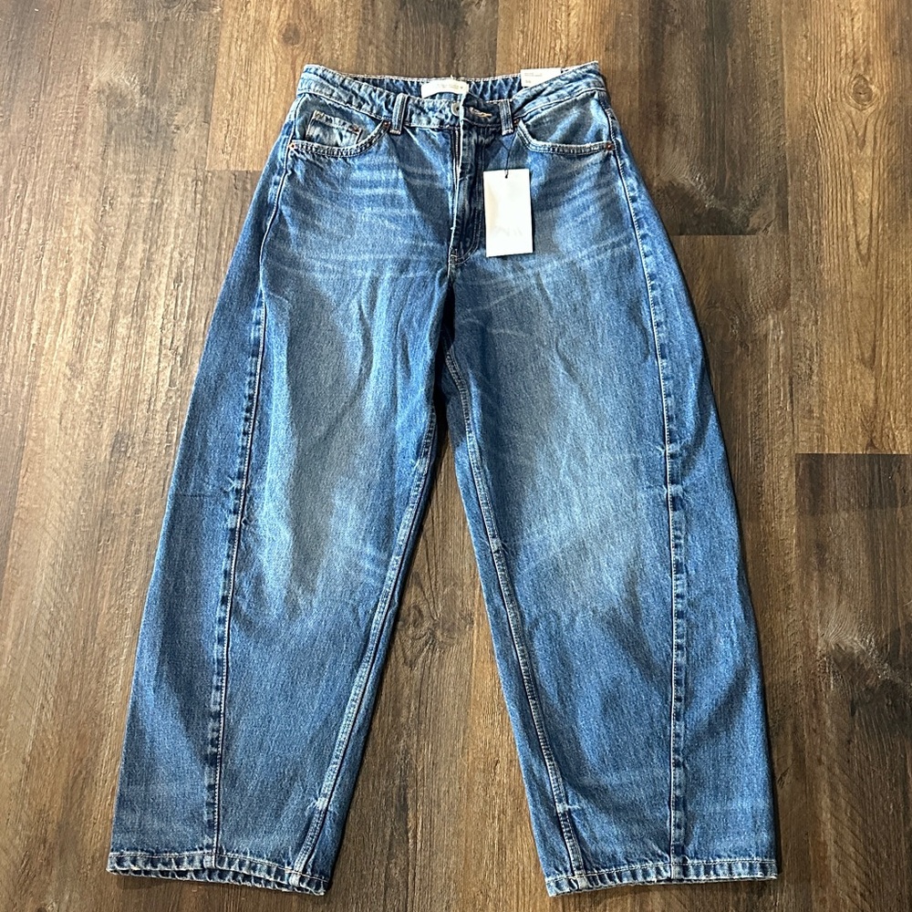 Zara Medium/Dark wash Baggy Balloon Jeans (Barrel Jeans)
